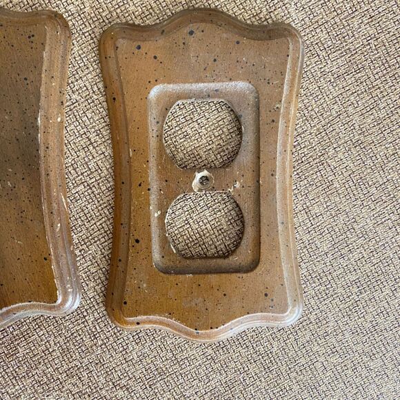Vintage Speckled Wood 70s Light Switch & Outlet Cover Decorative Retro Wooden - Picture 3 of 8